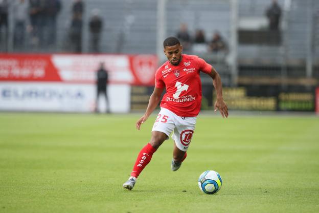 Ligue 1 : Samuel Grandsir égalise pour Brest face au PSG (1-1) - wiwsport