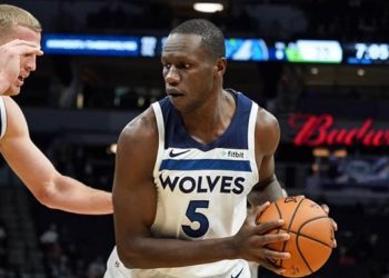 NBA : Gorgui Sy Dieng et les Wolves l'emportent face aux Spurs - wiwsport