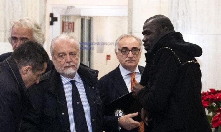 Naples : Retenu l'été dernier, Kalidou Koulibaly serait désormais transférable - wiwsport Naples : Retenu l'été dernier, Kalidou Koulibaly serait désormais transférable - wiwsport