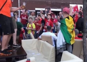 En réponse aux critiques de Guardiola : La demande insolite des fans à Sadio Mané - wiwsport