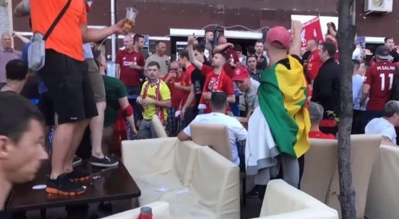 En réponse aux critiques de Guardiola : La demande insolite des fans à Sadio Mané - wiwsport