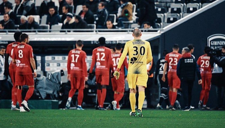 Ligue 1 : Soirée cauchemardesque pour Sidy Sarr et Nimes, réduits à neuf puis battus 4-0 - wiwsport