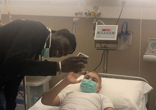 Vidéo - Naples : Koulibaly rend visite aux enfants malades - wiwsport Vidéo - Naples : Koulibaly rend visite aux enfants malades - wiwsport