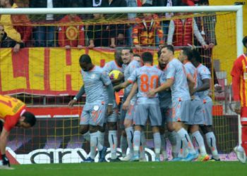 Super Lig : Succès facile de Basaksehir face à Kayserispor, Demba Ba encore buteur - wiwsport