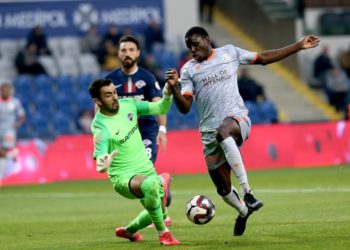 Coupe de Turquie : Başakşehir vainqueur contre Trabzon, Demba Ba buteur - wiwsport