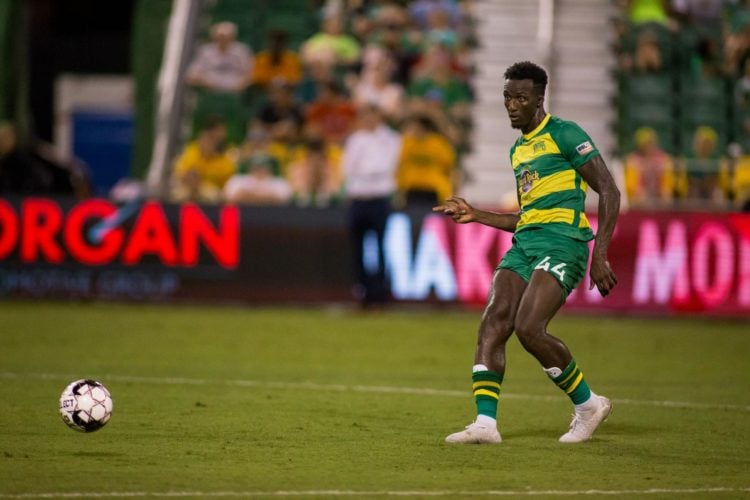 Mercato : Un défenseur sénégalais s'engage avec un club Vietnamien - wiwsport Mercato : Un défenseur sénégalais s'engage avec un club Vietnamien - wiwsport