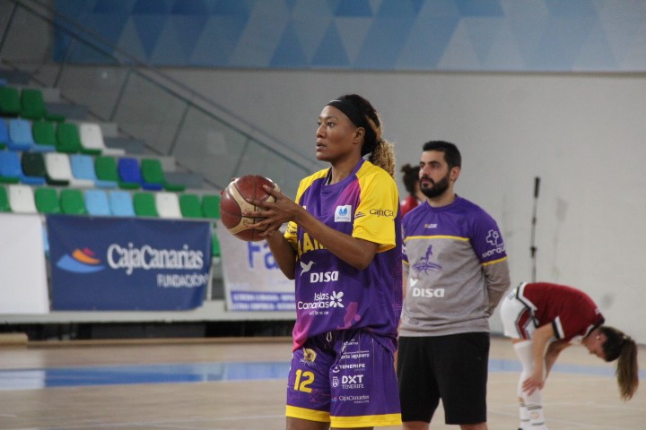 CB Clarinos – Astou Traoré et Bintou Diémé ont effectué leurs débuts - wiwsport CB Clarinos – Astou Traoré et Bintou Diémé ont effectué leurs débuts - wiwsport
