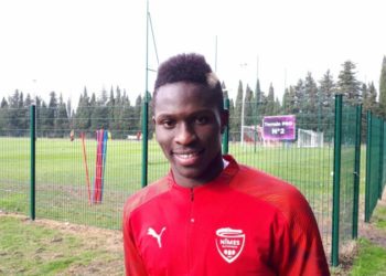 Moussa Koné a effectué son premier entraînement avec le Nîmes Olympique - wiwsport