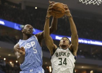 NBA : Encore une belle copie rendue par Gorgui Sy Dieng, malgré la défaite face aux Bucks - wiwsport
