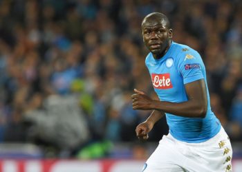 Italie : Kalidou Koulibaly au service des ambulants sénégalais et SDF - wiwsport
