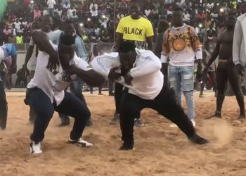 Vidéo- Sargal Matar Ba: Incroyable: Eumeu Sene et Reug Reug chauffent le stade Iba Mar Diop ! - wiwsport