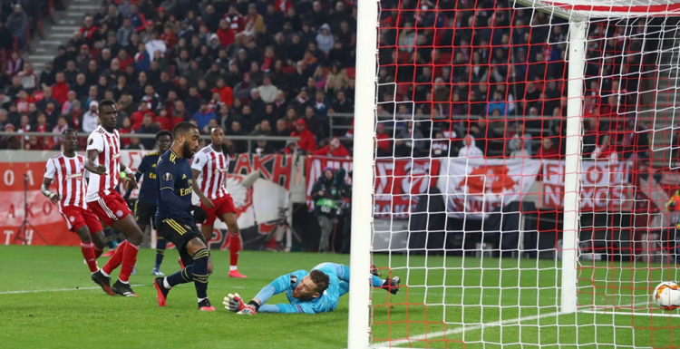 Ligue Europa : l'Olympiakos tombe face à Arsenal, Ousseynou Ba énorme malgré la défaite - wiwsport