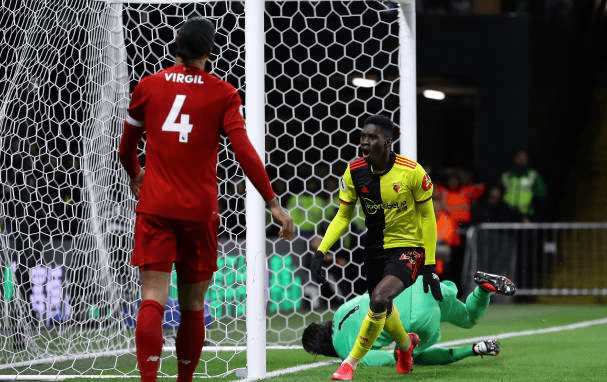 Premier League : Double buteur et passeur, Ismaila Sarr inflige une première défaite à Liverpool - wiwsport Premier League : Double buteur et passeur, Ismaila Sarr inflige une première défaite à Liverpool - wiwsport