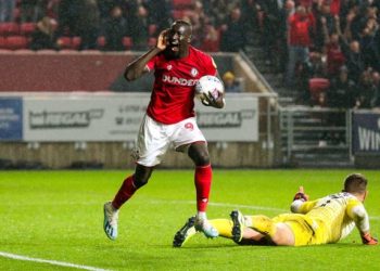 (Vidéo) - Bristol City: Les supporters dédient une chanson à Famara Diedhiou - wiwsport