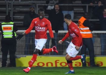 Vidéo - Moussa Koné encore buteur, Sidy Sarr décisif (Nîmes 1-0 Angers) - wiwsport