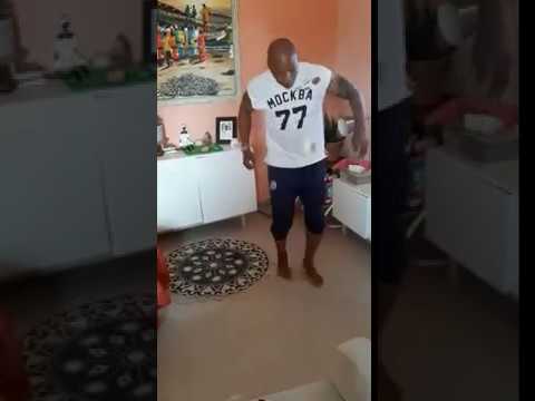 Vidéo- Regardez El Hadj Diouf en mode challenge papier toilette... Dioufy toujours talentueux ! - wiwsport