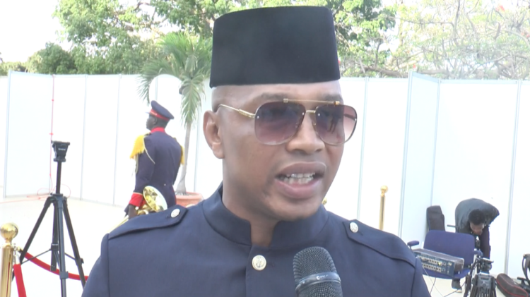 Rappel à Dieu de Pape Diouf - Le témoignage émouvant de El Hadj Ousseynou Diouf - wiwsport Rappel à Dieu de Pape Diouf - Le témoignage émouvant de El Hadj Ousseynou Diouf - wiwsport