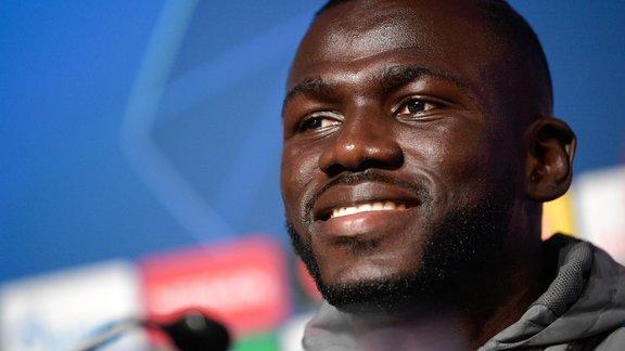 Mercato: Annoncé au PSG, Kalidou Koulibaly mériterait-il "mieux" ? - wiwsport Mercato: Annoncé au PSG, Kalidou Koulibaly mériterait-il "mieux" ? - wiwsport