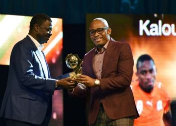 Nuit du Football Africain rend hommage: Un trophée baptisé Prix spécial Pape Diouf - wiwsport