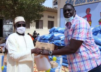 Covid-19: DeSagana Diop, coach-assistant de l'Uttah Jazz offre un don alimentaire estimé à 5 millions - wiwsport