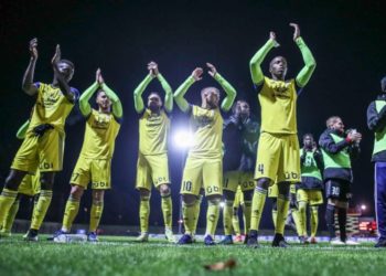 (Officiel) France: Pau FC jouera en ligue 2 la saison prochaine - wiwsport Match de football de National opposant le Pau Fc à Avranches , à Pau le 22 novembre 2019. La joie des palois - Le Deodic David ( Pau )