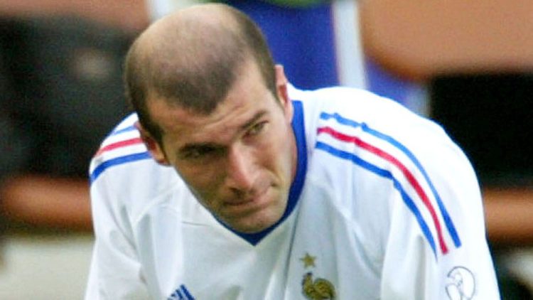 Sénégal-France : 31 mai 2002: Alassane Ndour: "Quand on a vu Zidane sur le banc et qu'on a su qu'il était forfait..." - wiwsport Sénégal-France : 31 mai 2002: Alassane Ndour: "Quand on a vu Zidane sur le banc et qu'on a su qu'il était forfait..." - wiwsport