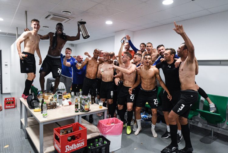 Bundesliga 2 - Babacar Gueye et Karlsruher sauvent leur peau - wiwsport Bundesliga 2 - Babacar Gueye et Karlsruher sauvent leur peau - wiwsport