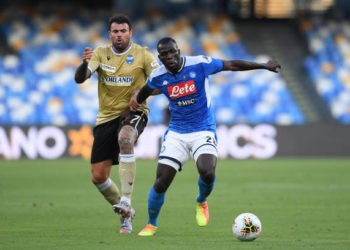 Naples de Kalidou Koulibaly gagne et met la pression sur la Roma