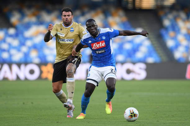 Naples de Kalidou Koulibaly gagne et met la pression sur la Roma - wiwsport