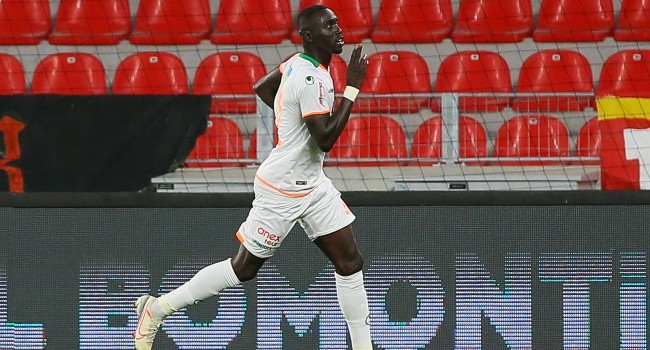 Alanyaspor : Papiss Cisse devient le meilleur buteur de l'histoire du club - wiwsport