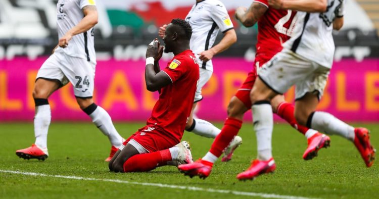 Championship: Bristol City chute contre Swansea (1-0), Famara Diedhiou rate un penalty ! - wiwsport Championship: Bristol City chute contre Swansea (1-0), Famara Diedhiou rate un penalty ! - wiwsport