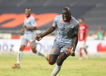 Vidéo – Istanbul Basaksehir reste leader, Demba Ba buteur