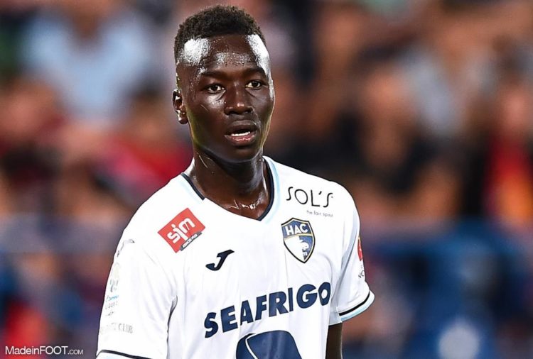 OM : Bouna Sarr encense Pape Gueye - wiwsport OM : Bouna Sarr encense Pape Gueye - wiwsport