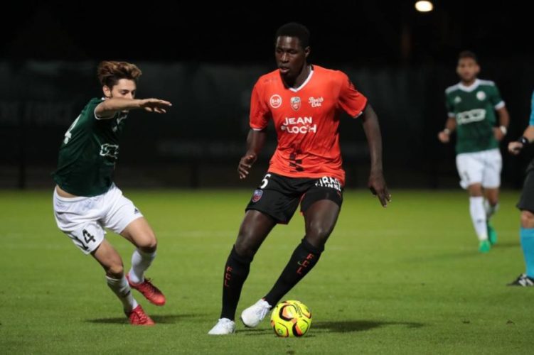 N mes Olympique Le Milieu S n galais Sidy Sarr Est Revenu En Jeu Au N mes Olympique Le Milieu S n galais Sidy Sarr Est Revenu En Jeu Au