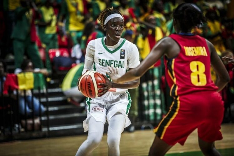 Basketball féminin africain: La jeune sénégalaise, Léna Niang citée parmi les stars de demain ! - wiwsport