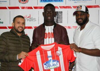 Exclu- Génération foot: Mame Limamoulaye Gueye signe son premier contrat professionnel avec Le Moghreb Athlétic de Tétouan - wiwsport