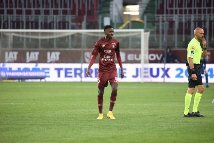 FC Metz : Pape Matar Sarr claque un “GOLAZO” pour son premier but en Ligue 1 - Vidéo - wiwsport