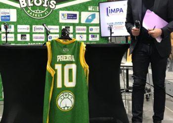 Basket : L'ancien joueur, Etienne Preira, honoré par l'ADA Blois - wiwsport