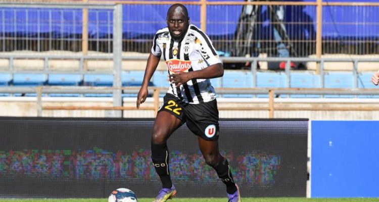 Angers : Sada Thioub : « Le Sénégal vit vraiment pour le football, c'est un phénomène inexplicable » - wiwsport