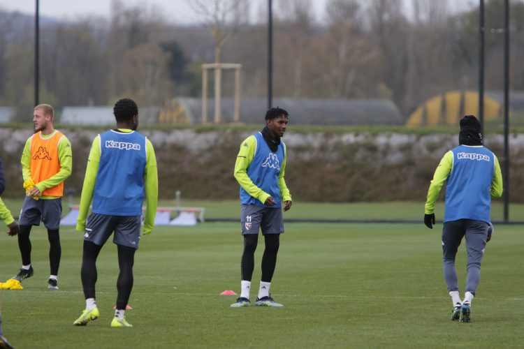 Mercato : Opa Nguette à l’essai à EA Guingamp - wiwsport