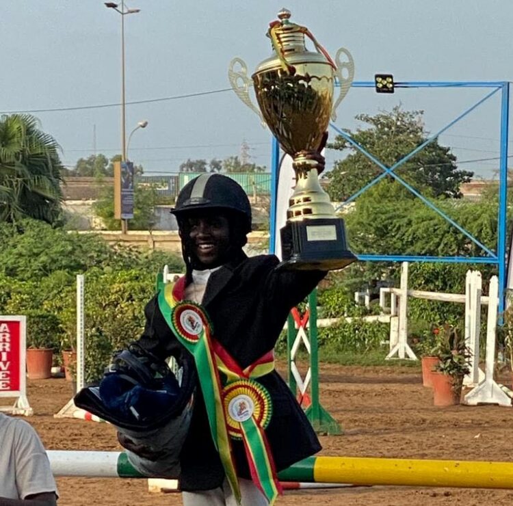 Equitation : À 13 ans, Betty Gueye s'offre le Championnat du Sénégal - wiwsport