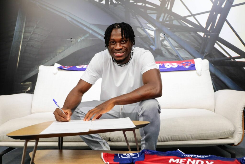 Mercato : Arial Mendy quitte Servette et retourne en France (officiel) - wiwsport