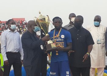 Ligue 1 : Teungeuth Fc a reçu son trophée de champion du Sénégal - wiwsport