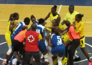 (vidéo)1/2 Finale Play-offs Dames : Le DUC déclaré vainqueur suite à une bagarre entre joueuses dès le 1er quart temps - wiwsport