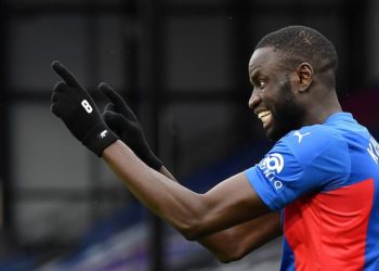 Mercato : Cheikhou Kouyaté pas décidé à prolonger son contrat avec Crystal Palace - wiwsport