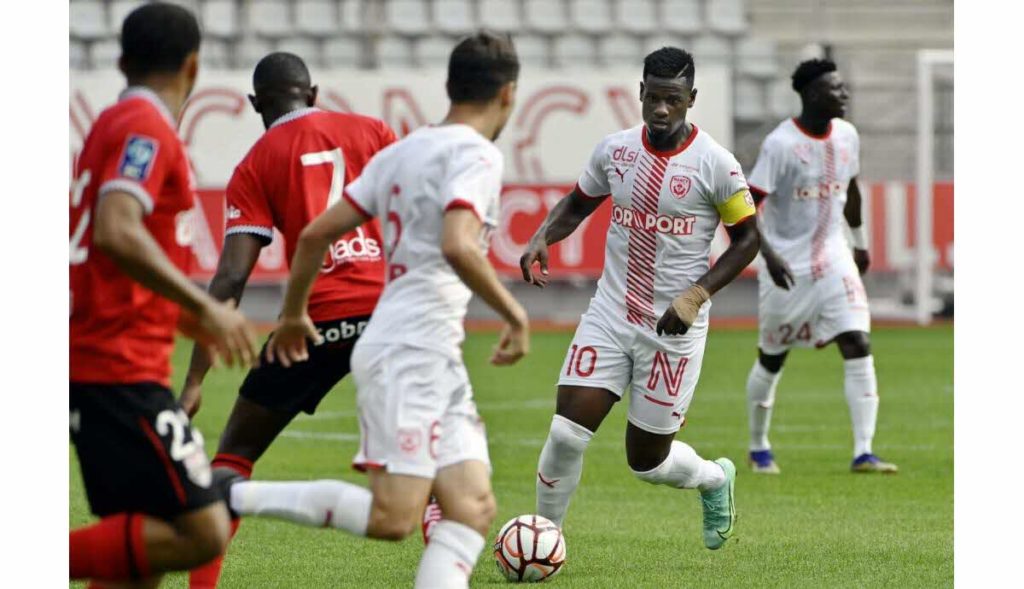 Ligue 2 France : L'AS Nancy Lorraine surpris par Pau FC malgré un but du capitaine Mamadou Thiam - wiwsport Ligue 2 France : L'AS Nancy Lorraine surpris par Pau FC malgré un but du capitaine Mamadou Thiam - wiwsport