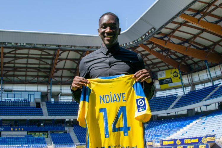 Mercato : Le jeune binational Rassoul Ndiaye prolonge avec Sochaux - wiwsport Mercato : Le jeune binational Rassoul Ndiaye prolonge avec Sochaux - wiwsport