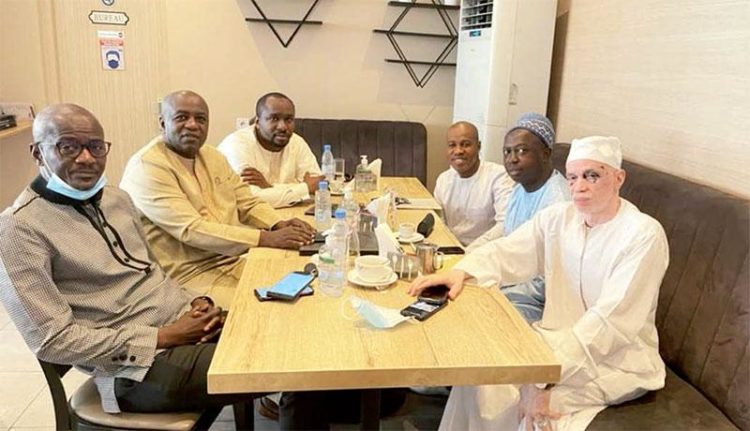Consensus : Comité Exécutif de la FSF : Lamotte, Mbaye Diouf Dia, Babacar Ndiaye et Amara Traoré Cooptés - wiwsport Consensus : Comité Exécutif de la FSF : Lamotte, Mbaye Diouf Dia, Babacar Ndiaye et Amara Traoré Cooptés - wiwsport