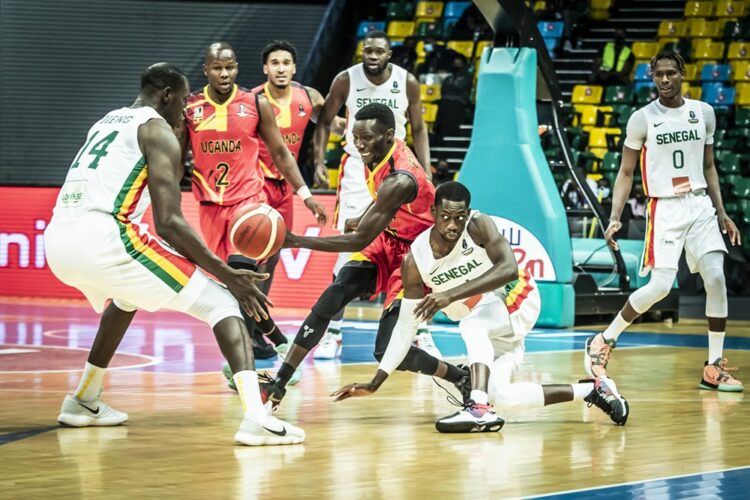 AfroBasket 2021 : Le résumé vidéo de l'éclatante victoire des Lions face à l'Ouganda - wiwsport