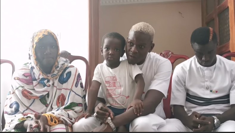 Vidéo / Beach Soccer : Les Lions sont allés présenter leurs condoléances à Raoul Mendy - wiwsport Vidéo / Beach Soccer : Les Lions sont allés présenter leurs condoléances à Raoul Mendy - wiwsport